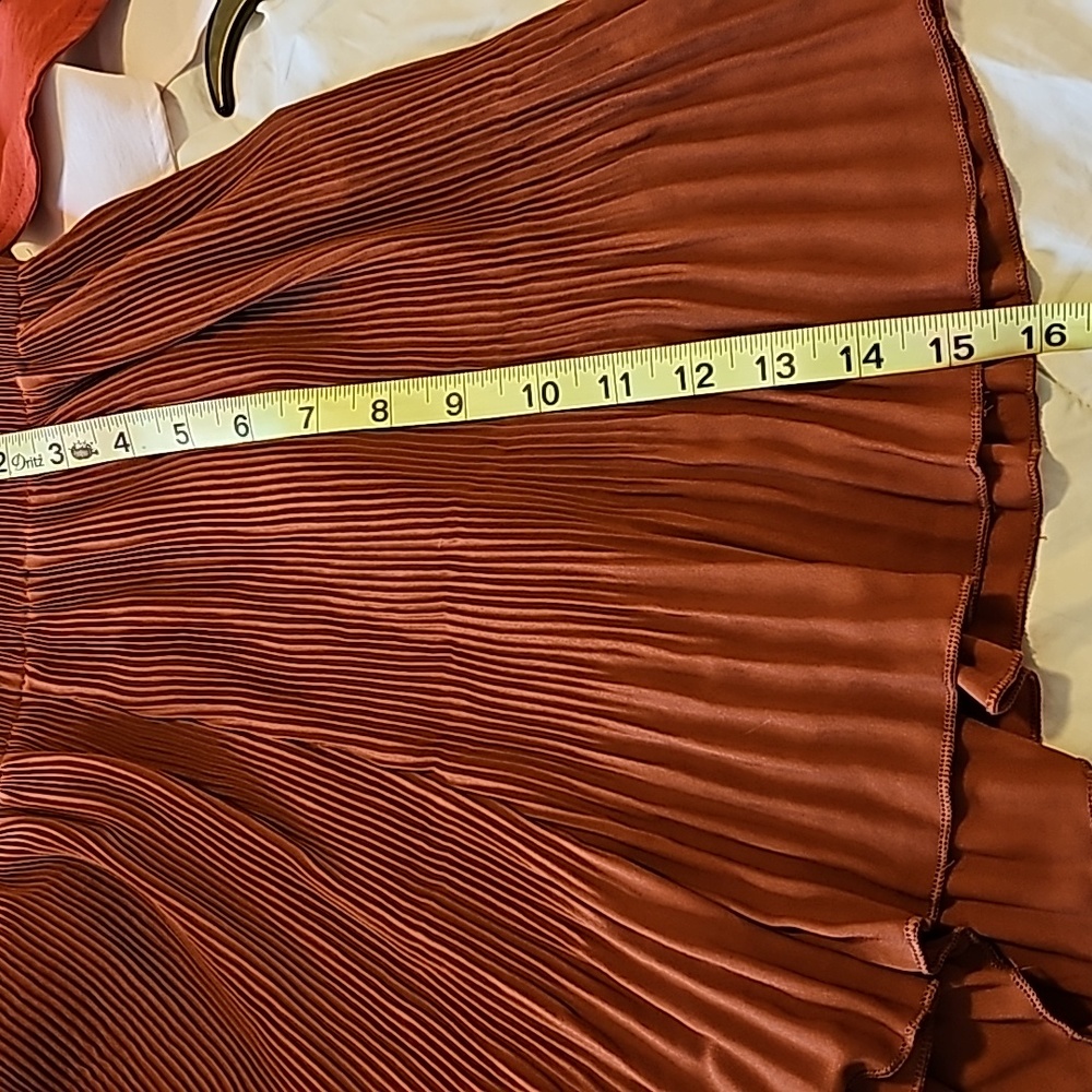 🥳 FINAL OFFER 🥳Rust Color  Shorts - Picture 7 of 9